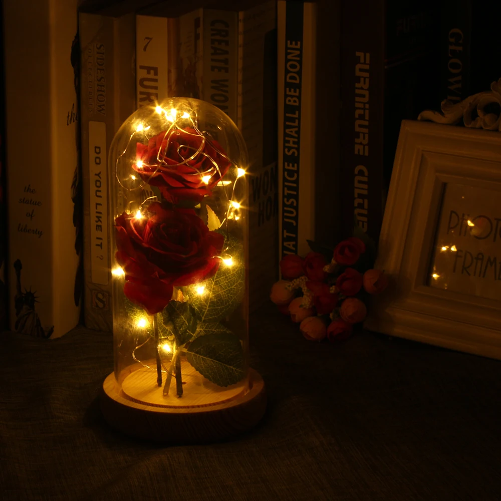 Красота и с рисунком из мультфильма Красавица Чудовище в виде красных роз Стекло