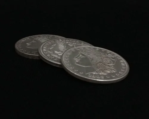 Triad Coins (Morgan Gimmick) от Joshua Jay исчезнет/появляющаяся классическая монета Волшебные