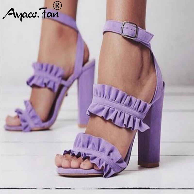 Женские сандалии с рюшами высокие женские на каблуках открытым носком летняя