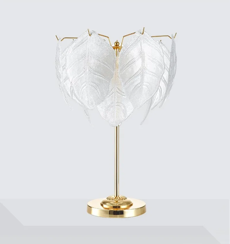 Новый дизайн светодиодная настольная лампа в стиле постмодерн для гостиной