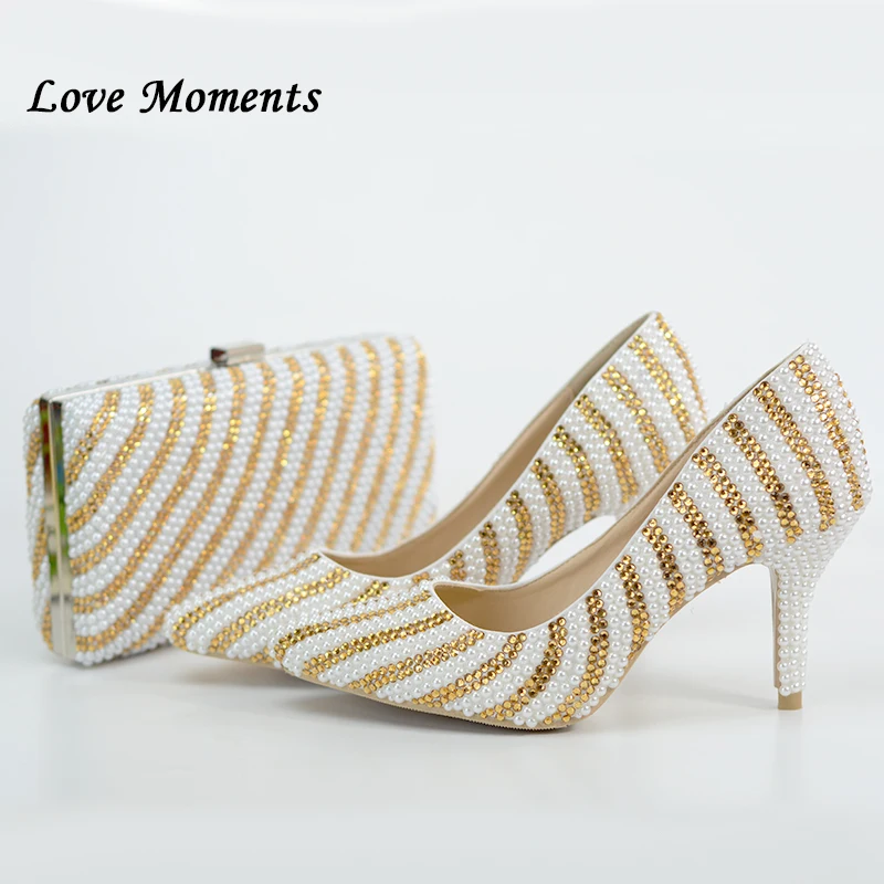 Love Moments/модные летние туфли с белыми бусинами и золотистыми кристаллами; женские свадебные туфли с острым носком и сумочка; новые женские вечерние туфли