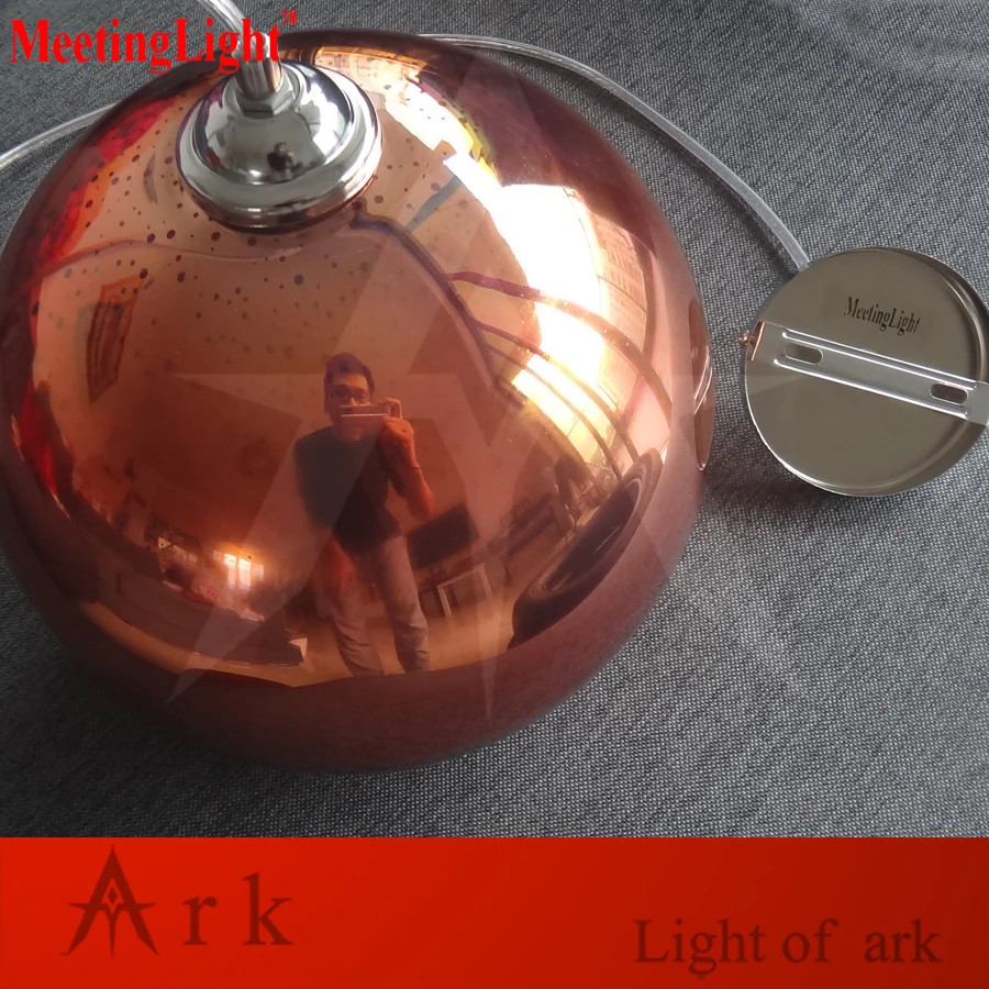 Светильник для встреч новый дизайн диаметр 20 см хромированный зеркальный