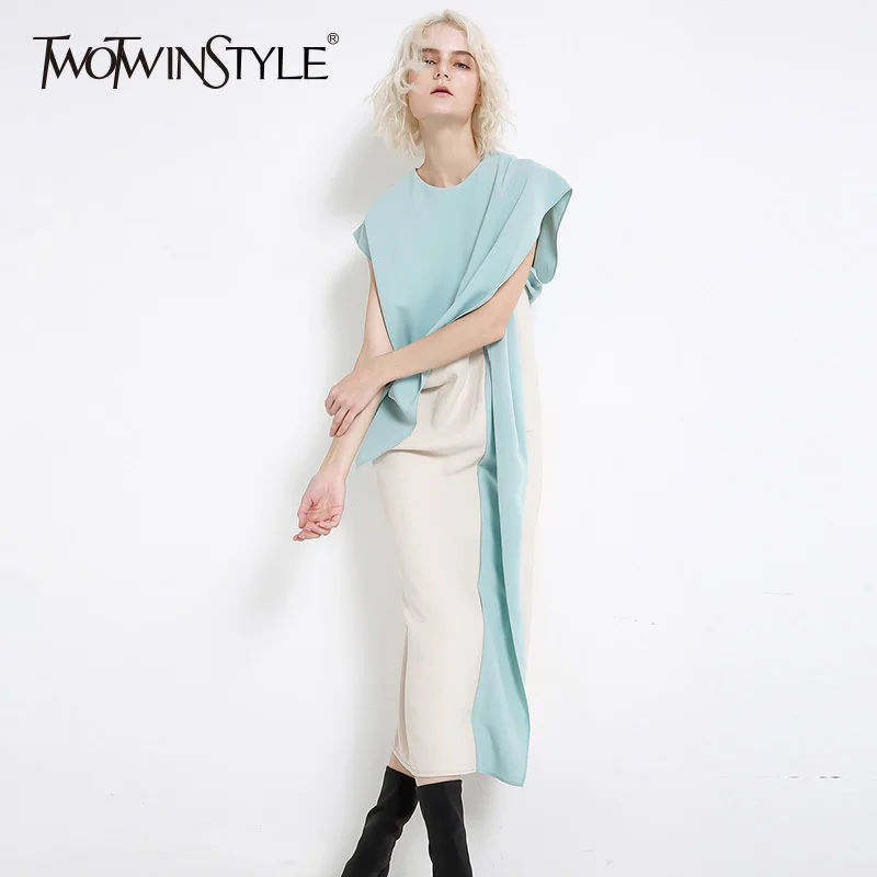 Платье TWOTWINSTYLE с высокой талией на шнурках средней длины о-вырезом