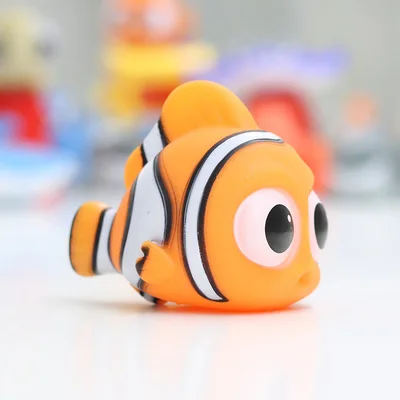Детские игрушки для ванной, игрушки для ванной, животные в поисках Немо, Дори, плавающий спрей, сжимающие воду, игрушки, мягкие резиновые игрушки для ванной, игрушки для детей - Цвет: Marlin