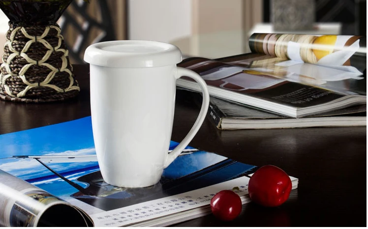 Керамическая кружка с крышкой кофейная 360 мл печать логотипа доступна для