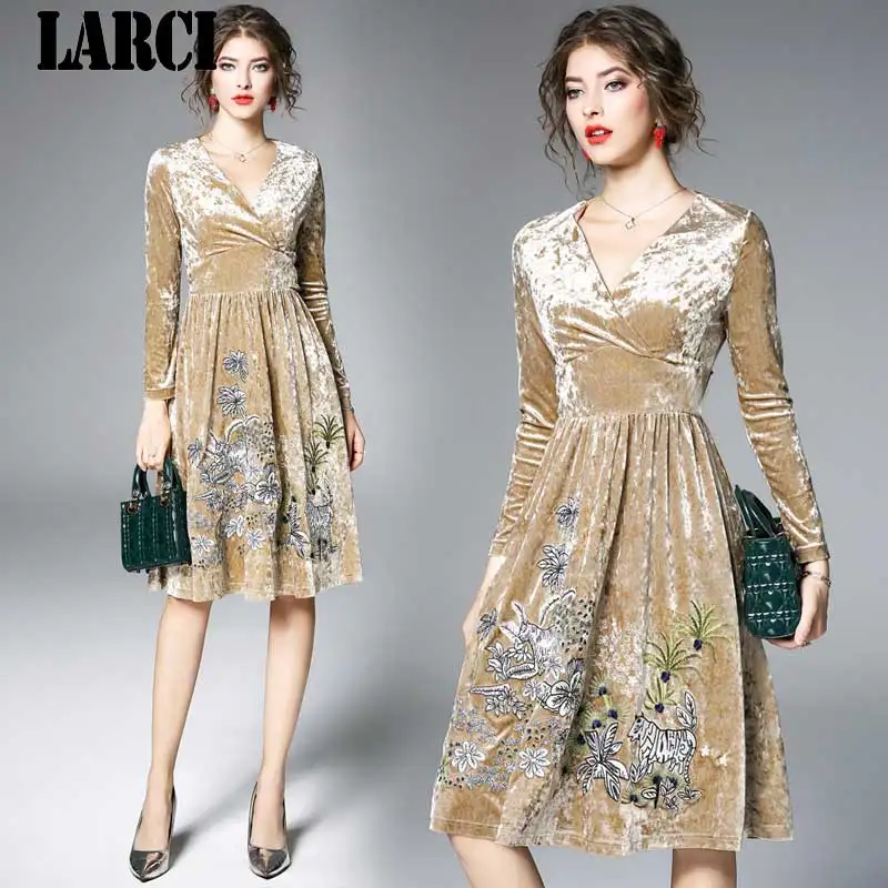 LARCI Новый длинным рукавом золото бархатные зимние платья Для женщин 2018 халат