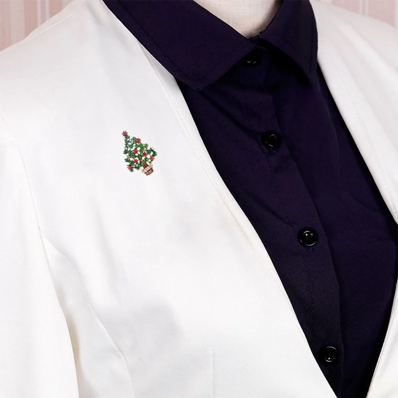 1Pc New Christmas Tree Brooches For Women Rhinestone Inlay Fashion Jewelry Festival Brooch Pins Good Gift Winter Coat Cap Brooch