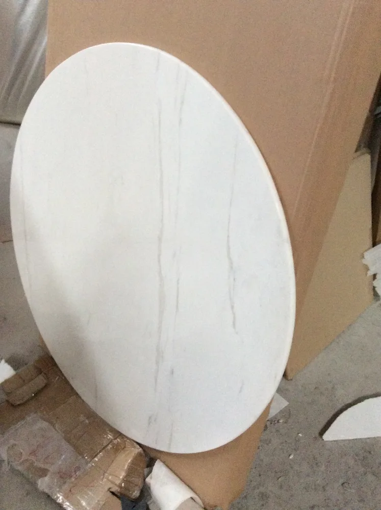 Магазин наемный мраморный журнальный столик. бистро таблица играет ее гладкой и