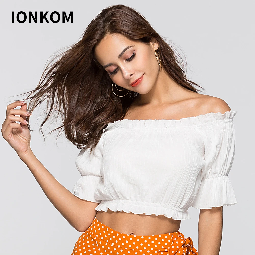Женский укороченный топ с оборками IONKOM белая однотонная рубашка открытыми