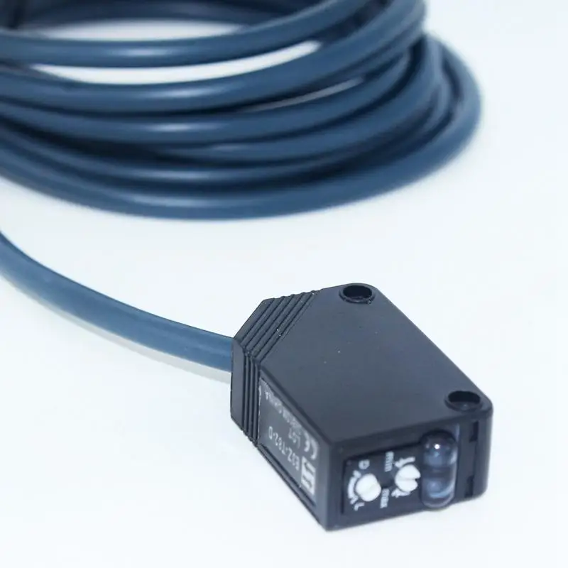 

3-50cm 12-24V DC NPN N/O E3Z-LS61 Photoelectric Switch Proximity Sensor IP65