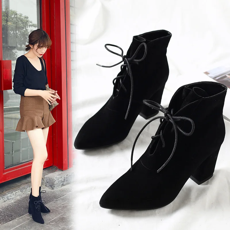 Ботильоны женские в британском стиле замшевые на шнуровке высоком каблуке |