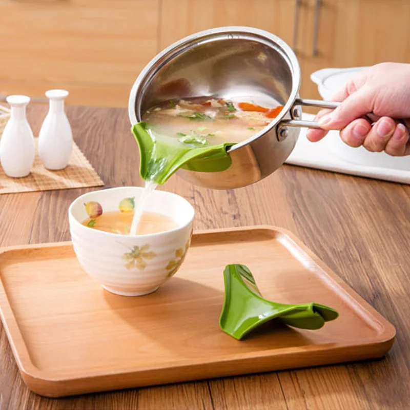 Anti leakage kitchen utensils pot edge guide silica gel liquid diversion mouth soup counter gadget Environmental |