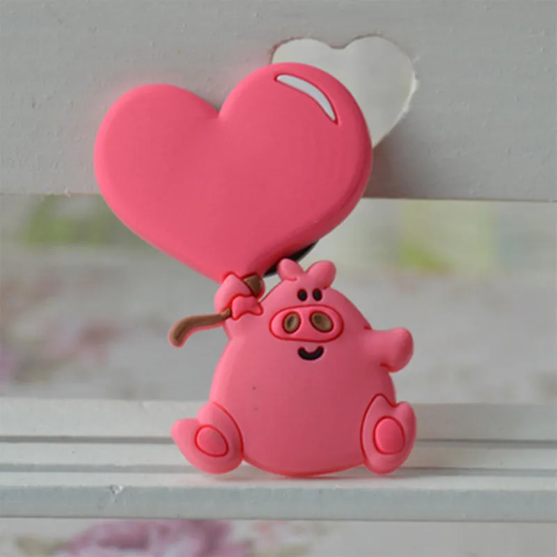 Магнит на холодильник хрюшка с воздушным шаром | Дом и сад