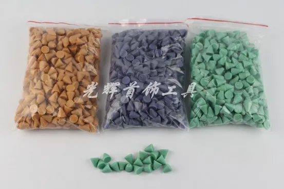 Triangle-Green Полированная керамическая среда круглый/конус/треугольник/ромб/косой цилиндр медиа абразивные глинозема керамические абразивные вибрационные шлифовальные - Цвет: Triangle-Green