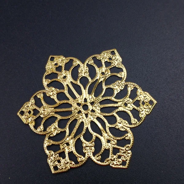 gold 55mm 20pcs 20 шт./лот, 58x42 мм, золотой цвет/античная бронза, металлические филигранные цветы, срез, амулеты, Базовая установка, DIY Ювелирные компоненты - Цвет: gold 55mm 20pcs
