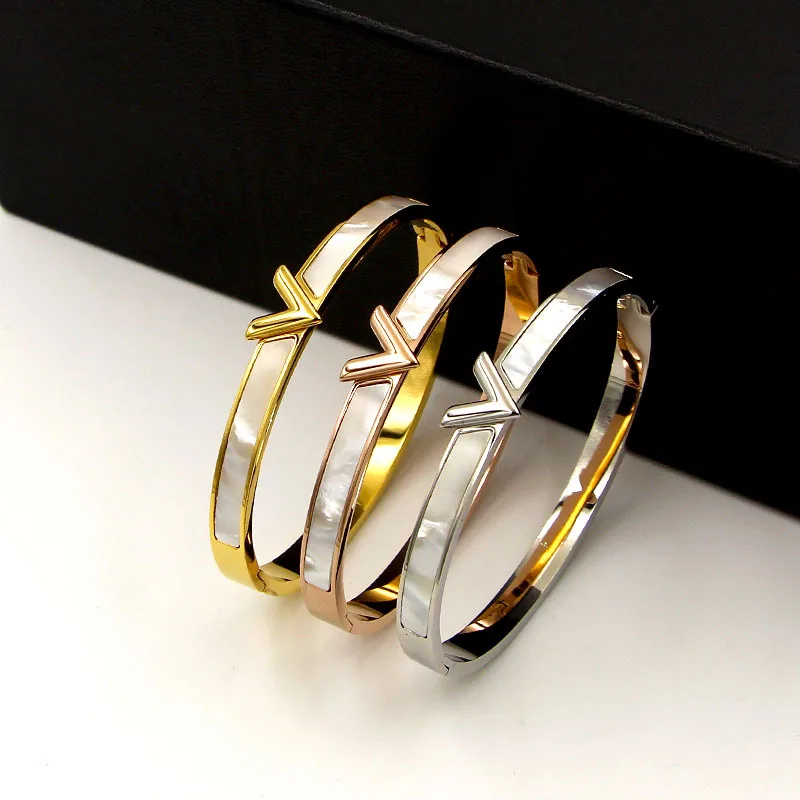 Модный V образный браслет из нержавеющей стали с золотым покрытием и белым