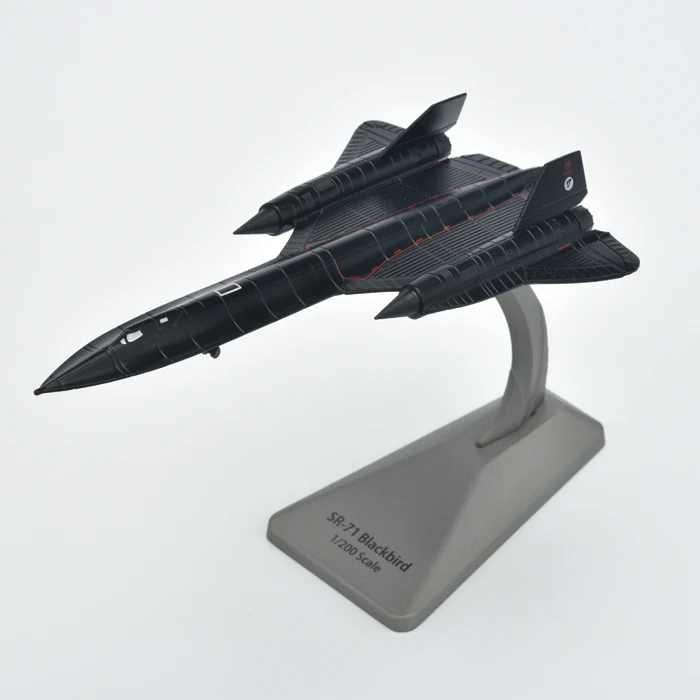 Разведывательный самолет SR71 из сплава 1:200 имитация американских моделей