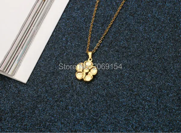 Women Necklace New Fashion Charm Gold Flower Pendant Jewelry Magnetic Stainless Steel Torque Female Vintage Long Chain | Украшения и