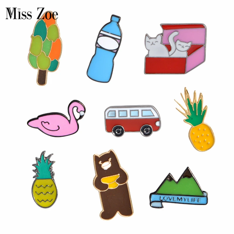 Мисс Зое ананас автобус кошек в коробке медведь Лебедь горный брошки пуговицы