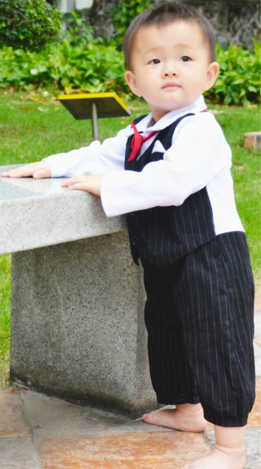 Бесплатная доставка 1 шт. комбинезон для новорожденных мальчиков и малышей с