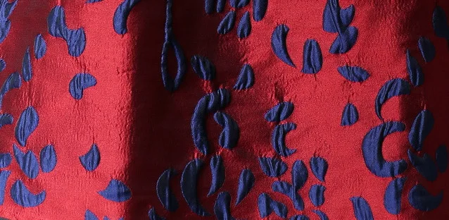 Французская импортная жаккардовая ткань с металлическим блеском шириной 140 см