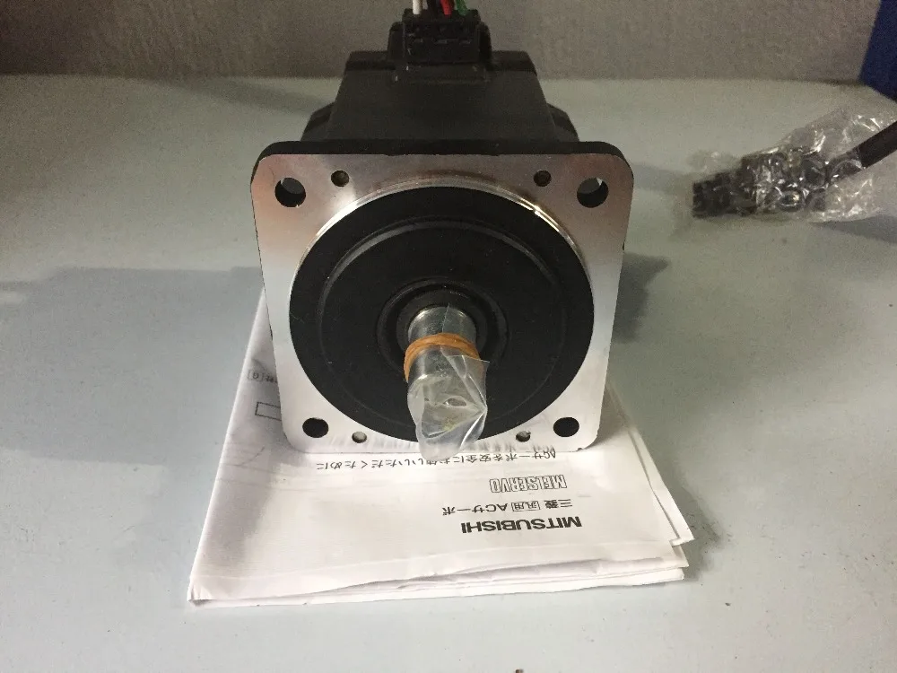 

servo motor HC-UF43K new with original box