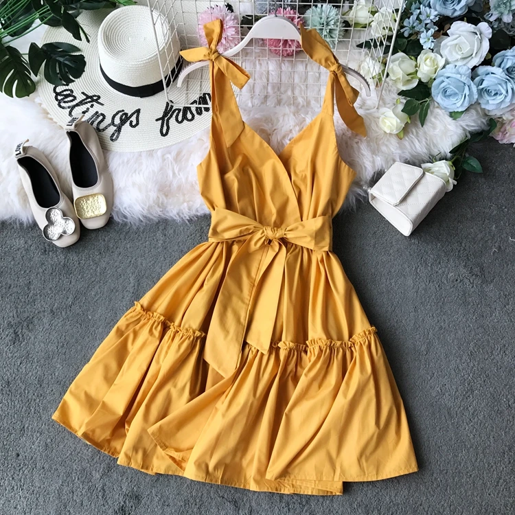 Женское короткое платье с v-образным вырезом ALPHALMODA трапециевидной формы без