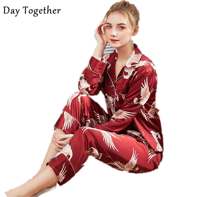Женская атласная Шелковая пижама комплект из 2 предметов женская с принтом