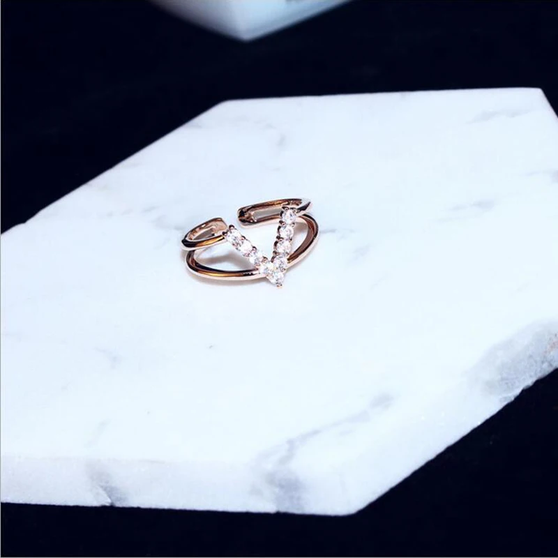 Женское Двухслойное кольцо из розового золота с фианитом | Украшения и