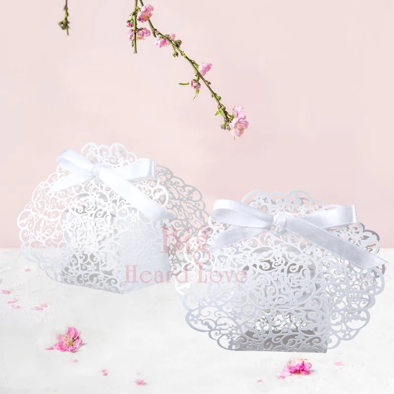 

Big Heard Love 50pcs Laser Cut Cute Lace Flower Wedding Favor Box Candy Box Party Gift Box Paper Box Wedding Party Supplies