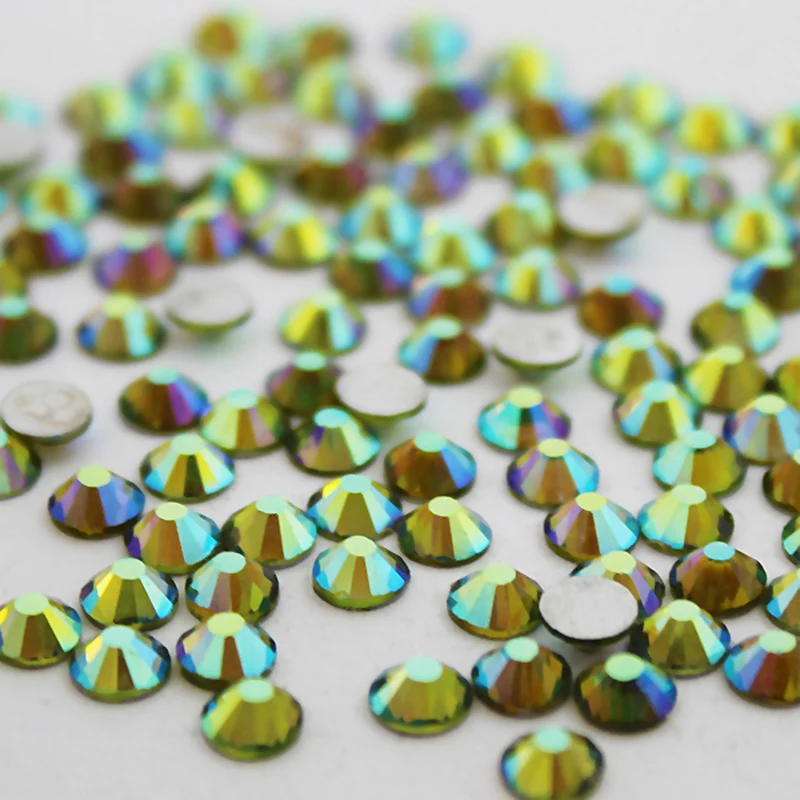 Оливковый AB не исправление хрусталя и искусственного алмаза из горного хрусаля