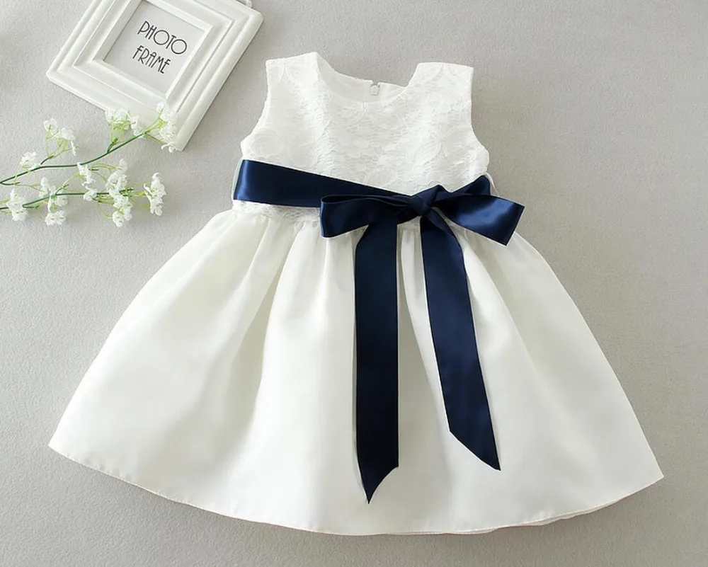 Белое платье на крестины для маленьких девочек 1 предмет кружевное праздничное с