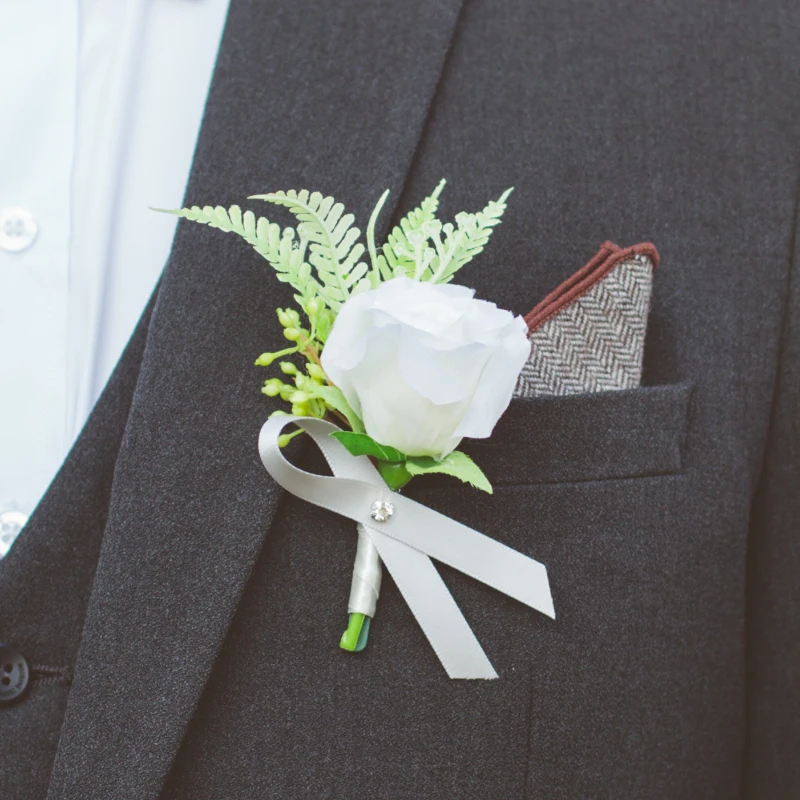 Свадебные корсажи jaevini с белой розой и бутоньеркой Свадебный корсаж на запястье