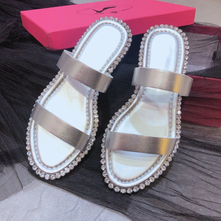 Женские шлепанцы со стразами из натуральной кожи высокого качества без застежек