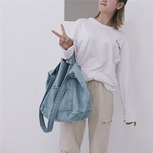 Женская сумка через плечо вместительная из джинсовой ткани для путешествий