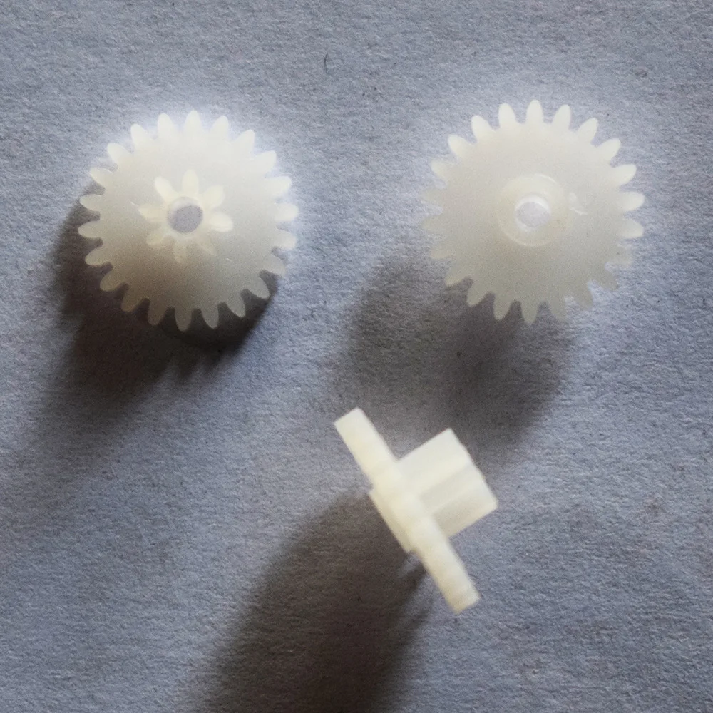 

10/100 шт. 22 + 8T 2 мм отверстие пластиковая Шестерня Радиоуправляемый автомобиль самолёт Робот детские игрушки для мальчиков diy Детские аксессу...