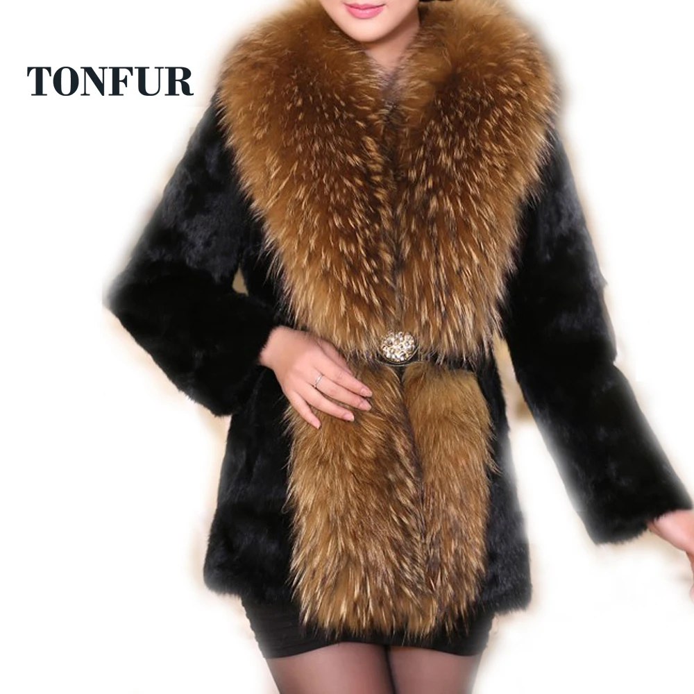 Роскошное теплое плотное пальто из кроличьего меха с большим воротником енота