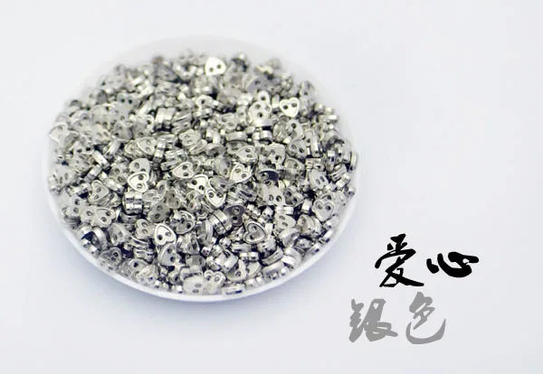 heart-silver 100 шт мини кнопки металлические 4 мм кошки/сердца/квадратные/звезды кнопки для хлеба кукольные кнопки для diy шитья blyth Одежда для кукол - Цвет: heart-silver