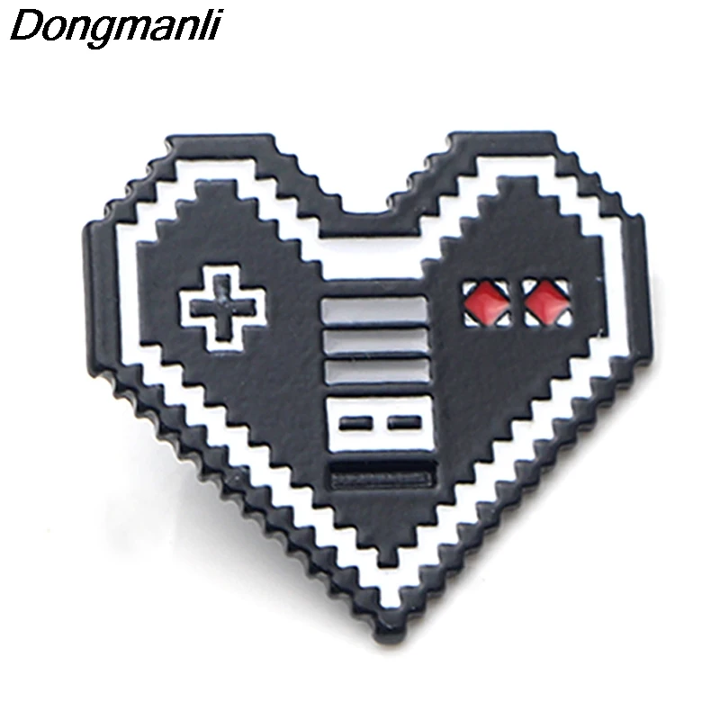 P3838 Dongmanli игровой автомат в форме сердца металлические эмалированные броши и коллекция булавок Нагрудный значок для рюкзака воротник ювелирные изделия