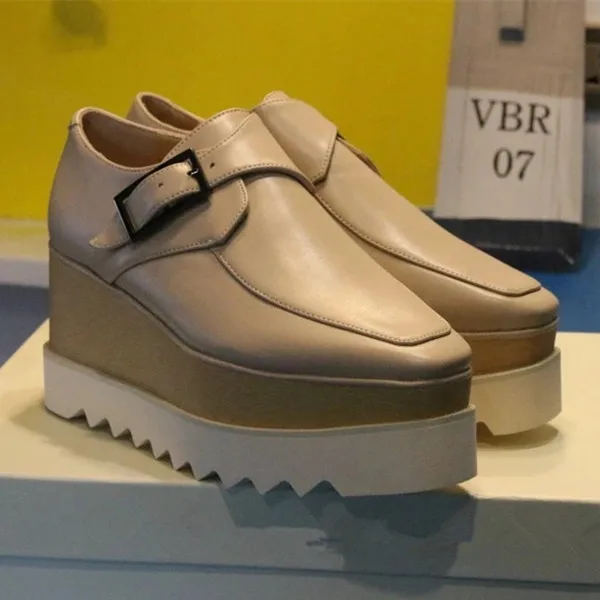 Sapatos Mulher Женская металлизированной кожи лазерной Цветочные вырезами Для женщин