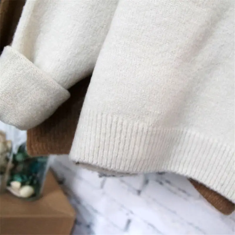 Женский вязаный кардиган теплый осенне зимний шерстяной короткий жакет свитер