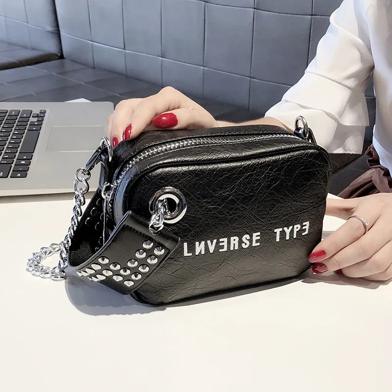 Черный NIGEDU Luxury mini flap bag women chains Crossbody bag Fashion Designer rivet girls Handbag female Shoulder bag Clutch wallet - Цвет: Черный