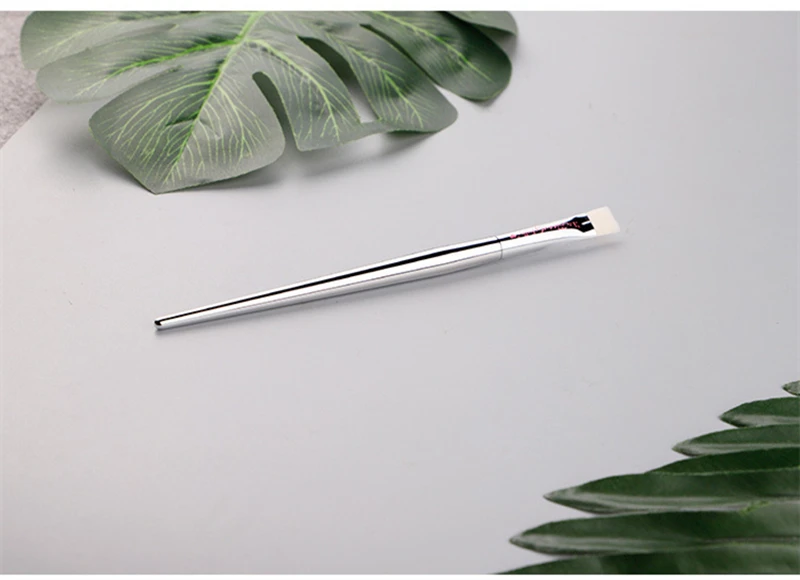 It Cosmetic Flat Eyebrow Brush Silver Chromed Synthetic Eye Brow Lip Makeup Brush