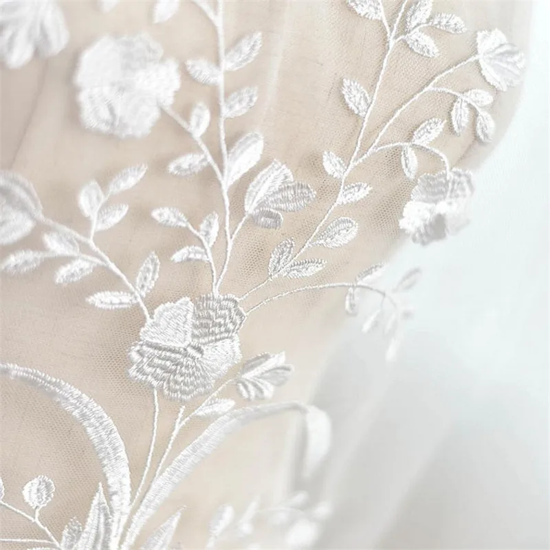 Аппликация из кружева "Venice Lace" Off white для свадебных аксессуаров для волос и отделки вуалей невесты, 41 х 31 см.