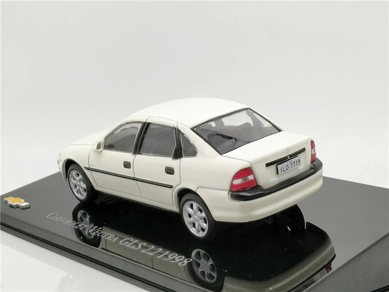 1:43 литой модельный автомобиль Chev Vectra gls2.2 1998 миниатюрный транспортного средства