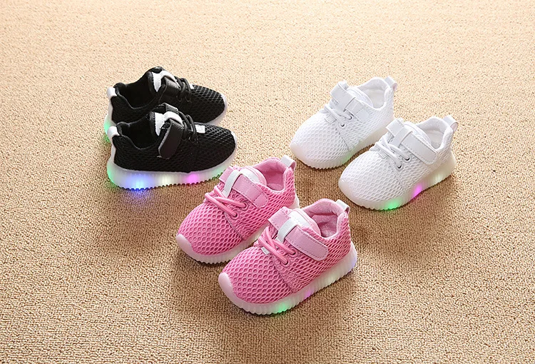 Baby Lights Shoes First Walker Toddler Boy Girl Casual Sneakers LED Kid Children Sport Shoes Baby Tennis Sneakers 1-5 Years