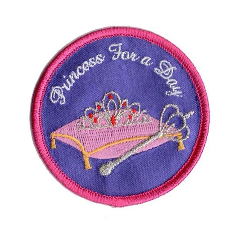 Высококачественная атласная Вышитая эмблема пользовательские бирки для одежды