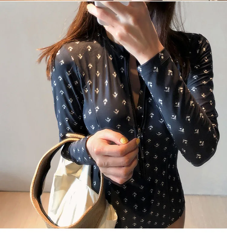 Swimming Suit For Surfing Guards Swimsuit Long Sleeve May Women Beach Closed Swimsuits Rash Guard Surf Swimwear Outdoor Korea