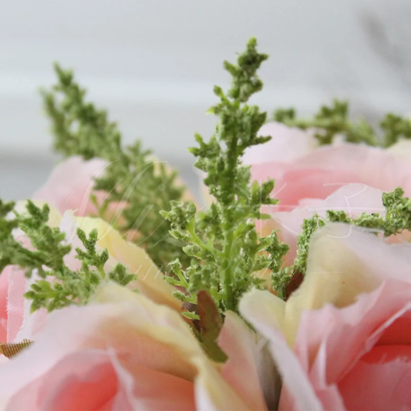 Миз дома цельнокроеное платье маленькая голова искусственные розы Стекло