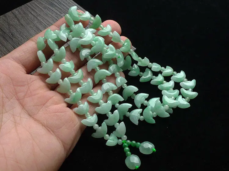 Сертифицированное ожерелье с подвеской из натурального зеленого нефрита класса